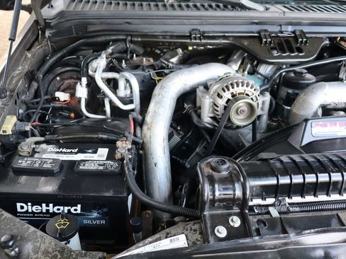 Used 2005 Ford Excursion Limited AWD/4WD image 38