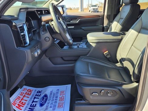 Used 2025 GMC Sierra 1500 Denali image 5