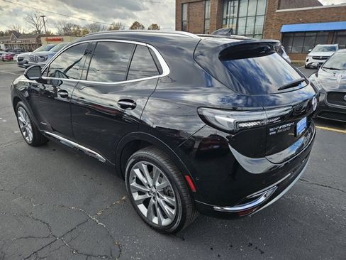 Certified 2023 Buick Envision Avenir image 5