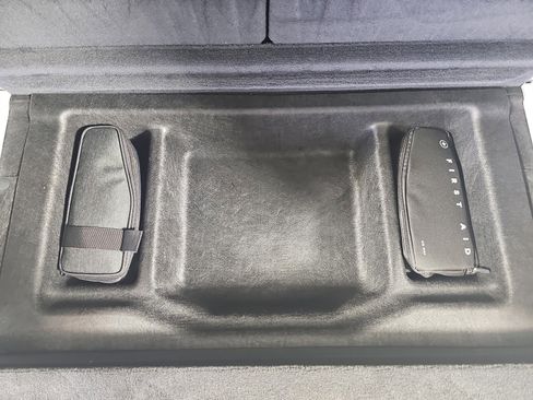 Used 2024 Rivian R1S Adventure image 33