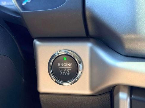Used 2024 Ford Expedition XLT AWD/4WD image 20