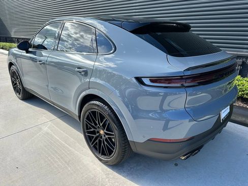 Used 2025 Porsche Cayenne S image 3