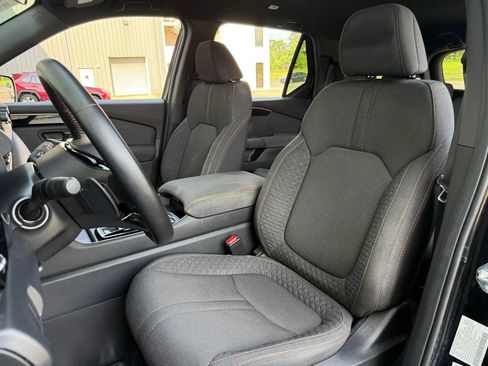 Used 2025 Honda Pilot Sport image 27