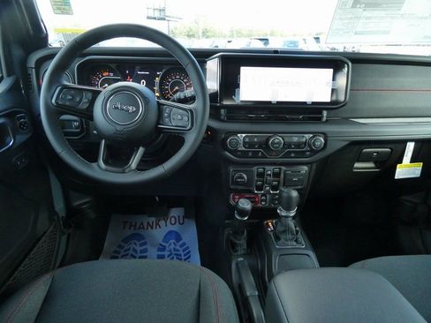 New 2026 Jeep Wrangler Unlimited Rubicon AWD/4WD image 17