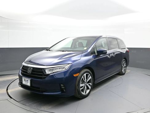 Certified 2023 Honda Odyssey Touring image 1