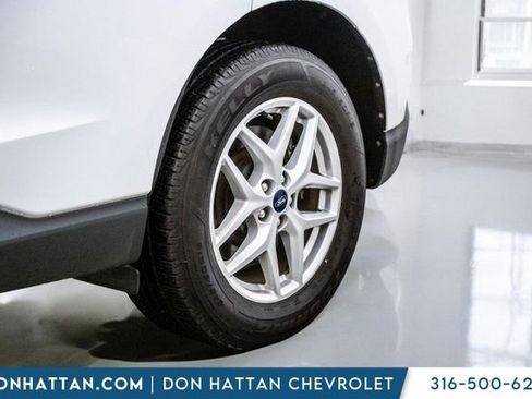 Used 2022 Ford Edge SEL image 42