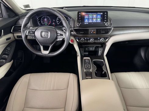 Used 2021 Honda Accord Touring image 5