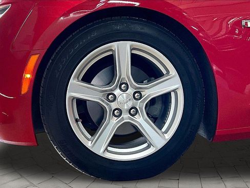 Used 2023 Chevrolet Camaro LT RWD image 7
