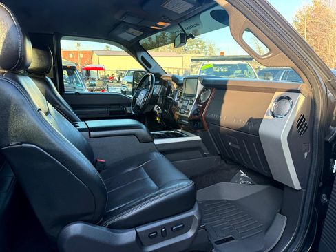 Used 2015 Ford F350 Lariat image 18
