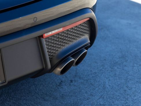 Certified 2025 Porsche Macan S AWD/4WD image 22