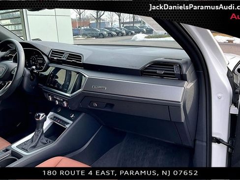 Used 2023 Audi Q3 2.0T Premium w/ Convenience Package image 14