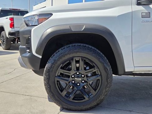 Certified 2024 Chevrolet Colorado Trail Boss w/ Technology Package image 9