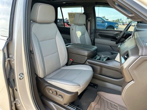 Used 2021 GMC Yukon SLT w/ SLT Luxury Package RWD image 27