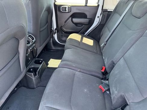 Certified 2022 Jeep Wrangler Unlimited Sport w/ Sun And Sound Package AWD/4WD image 11