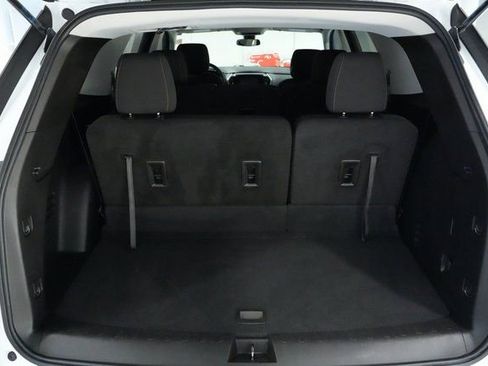 Used 2021 Chevrolet Traverse LS image 9