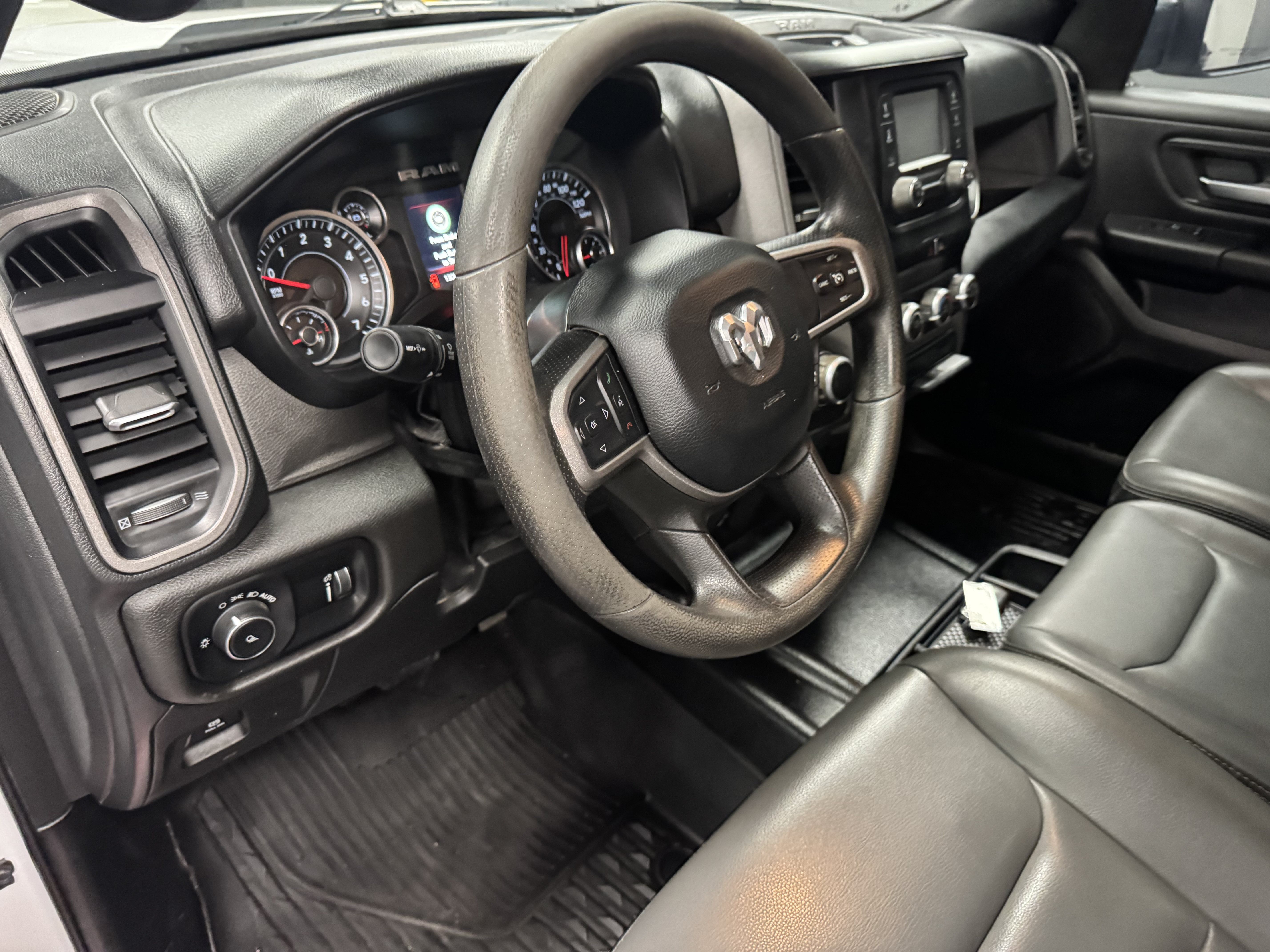 Used 2022 RAM 1500 Tradesman w/ Level 1 Safety Group AWD/4WD image 9