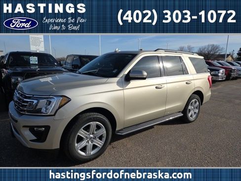 Used 2018 Ford Expedition XLT w/ Equipment Group 202A image 1