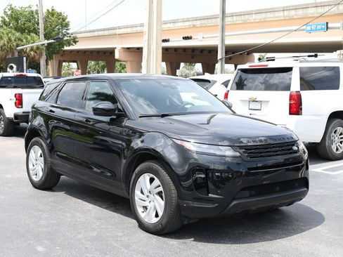 Used 2024 Land Rover Range Rover Evoque S AWD/4WD image 2