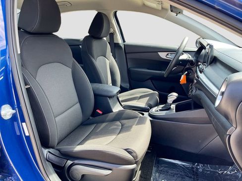 Certified 2023 Kia Forte LXS FWD image 31