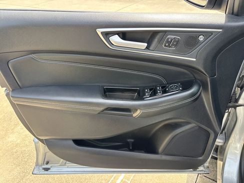 Used 2020 Ford Edge Titanium w/ Equipment Group 301A FWD image 16