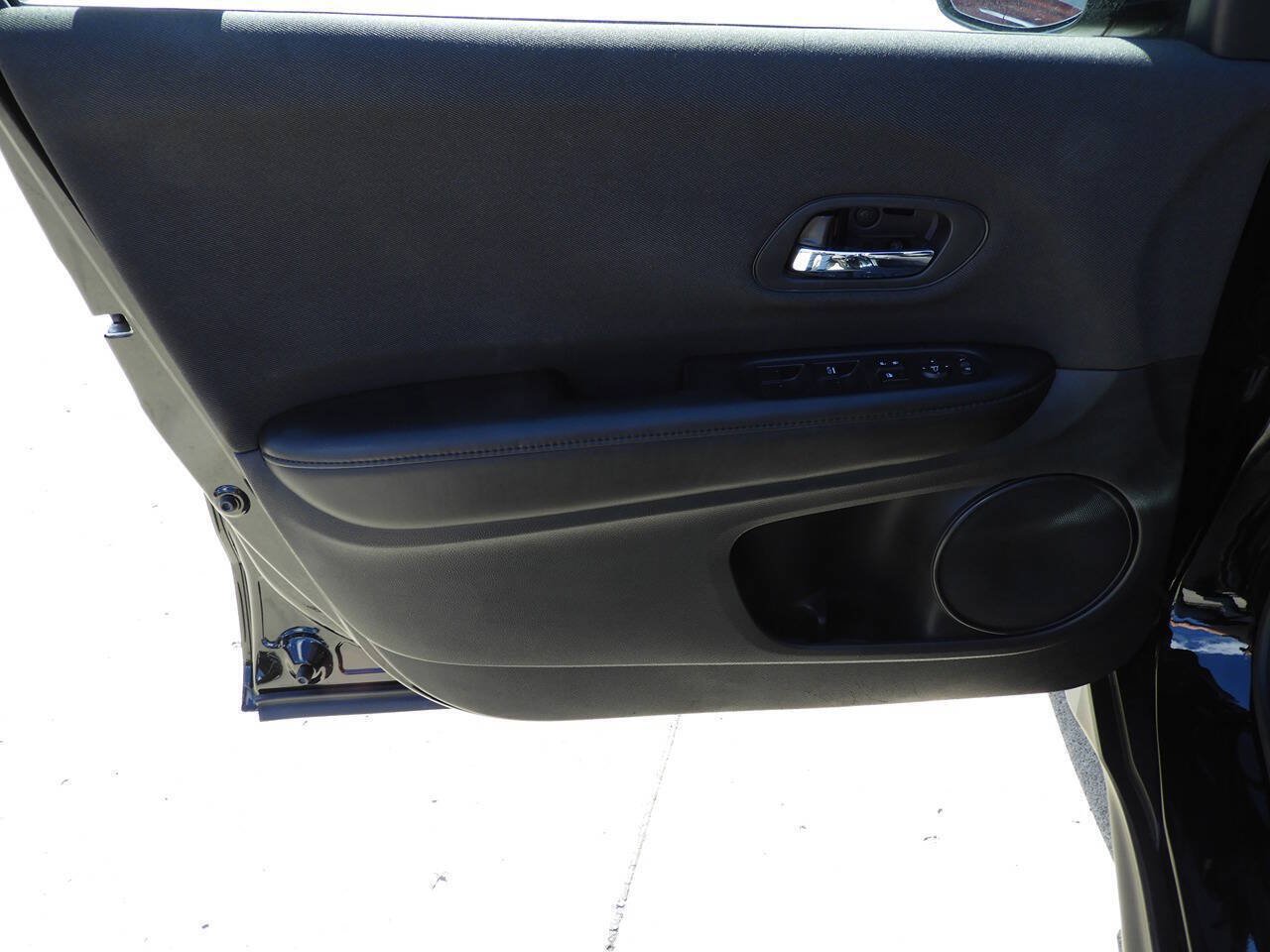Used 2020 Honda HR-V LX image 20