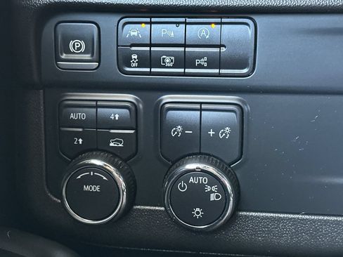 Certified 2025 Chevrolet Tahoe LT AWD/4WD image 37