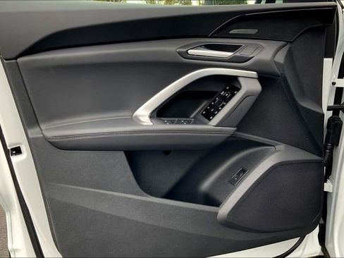 New 2025 Audi Q5 2.0T Premium Plus image 10