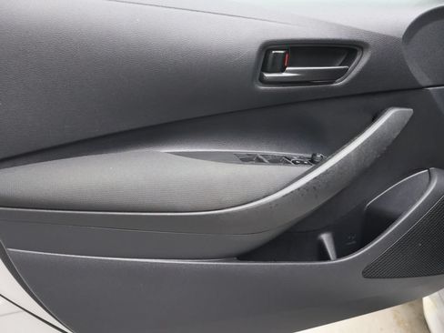 Used 2022 Toyota Corolla LE FWD image 15