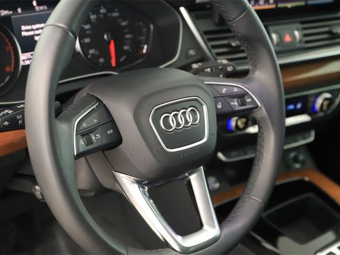 Certified 2023 Audi Q5 2.0T Premium w/ Convenience Package image 16