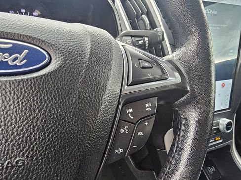 Used 2022 Ford Edge SEL image 32