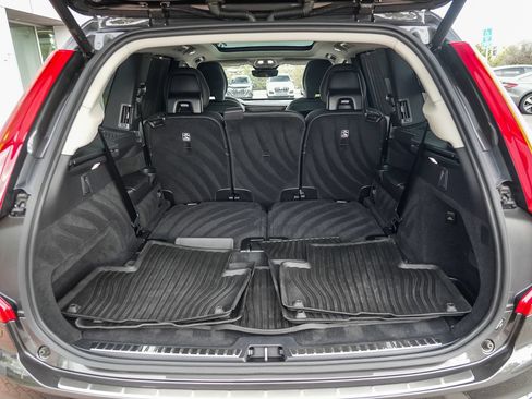 Used 2024 Volvo XC90 B6 Ultimate w/ Protection Package Premier AWD/4WD image 29