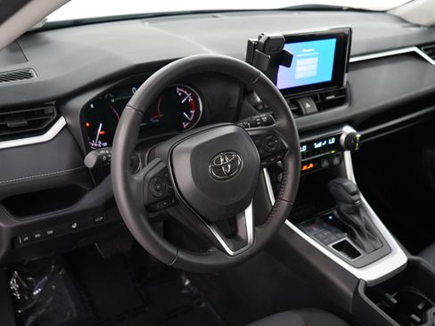 Used 2025 Toyota RAV4 XLE w/ Convenience Package AWD/4WD image 21
