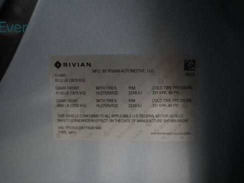 Used 2026 Rivian R1S Adventure AWD/4WD image 30