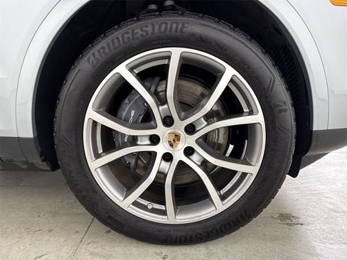 Certified 2025 Porsche Cayenne image 15