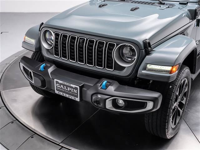 Used 2024 Jeep Wrangler Unlimited Sahara w/ Technology Group AWD/4WD image 10