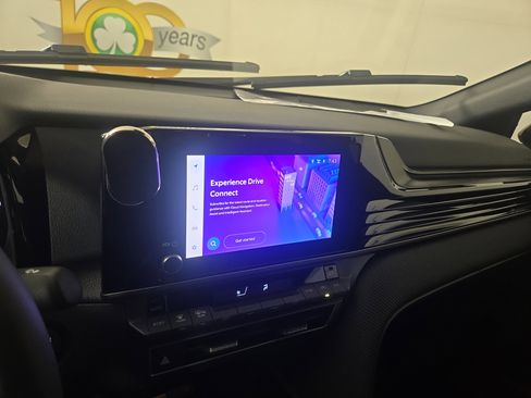 Used 2025 Toyota Camry SE image 20