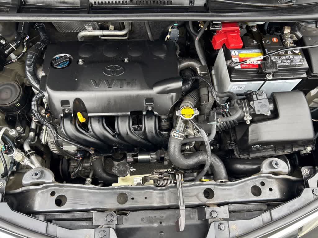 Used 2015 Toyota Yaris LE FWD image 9