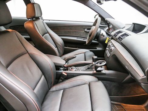 Used 2011 BMW 1 Series M RWD image 34