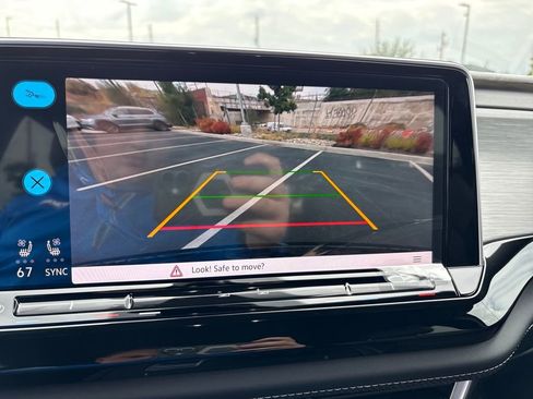 New 2026 Volkswagen Atlas Cross Sport SE image 19