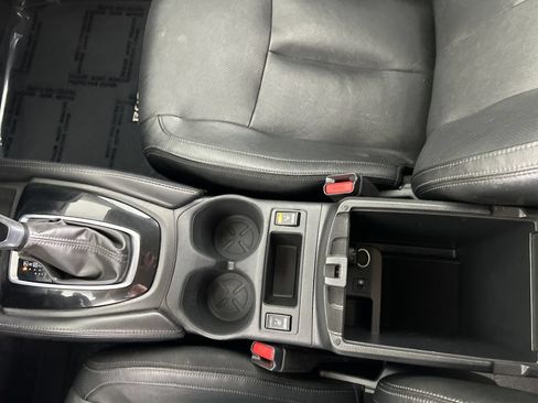 Used 2019 Nissan Rogue SL AWD/4WD image 16