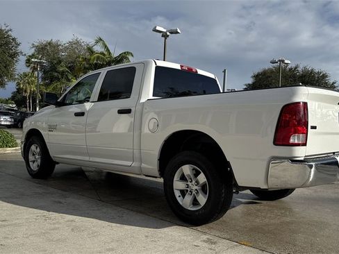 Used 2022 RAM 1500 Classic SLT image 27