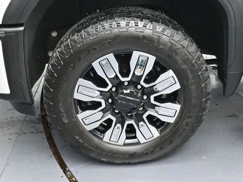 Used 2024 GMC Sierra 2500 Denali w/ Denali Reserve Package image 37