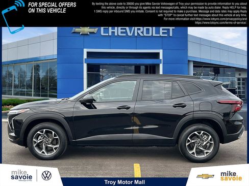 Certified 2024 Chevrolet Trax LT w/ Driver Confidence Package FWD image 2