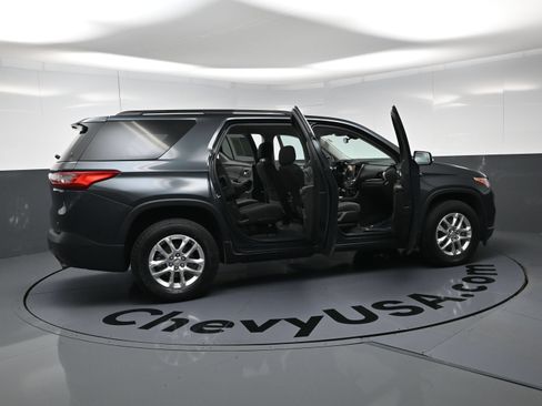 Used 2019 Chevrolet Traverse LT FWD image 25