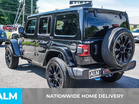 Used 2024 Jeep Wrangler Unlimited Sahara image 5