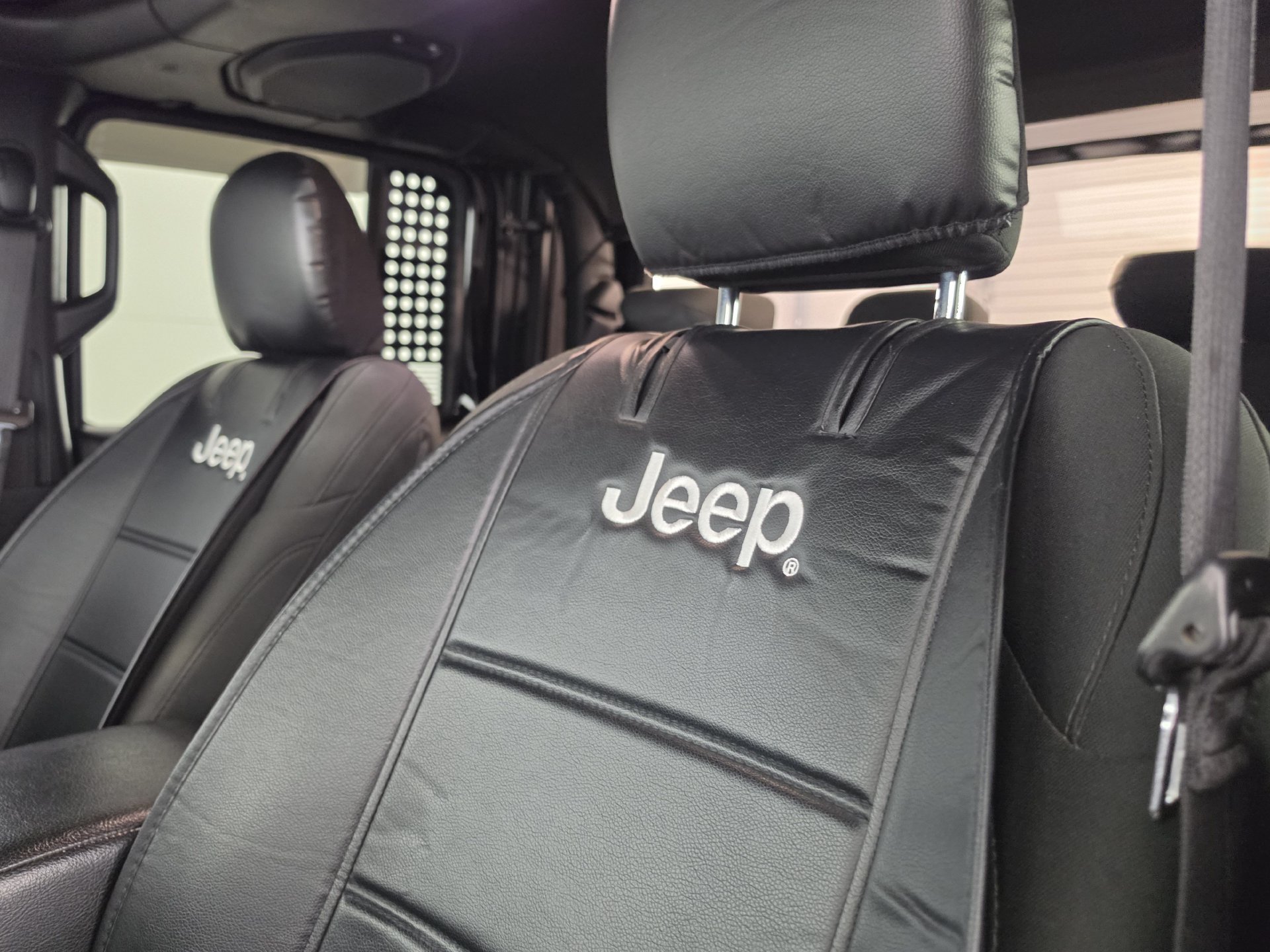 Used 2020 Jeep Gladiator Sport w/ Quick Order Package 24S AWD/4WD image 4