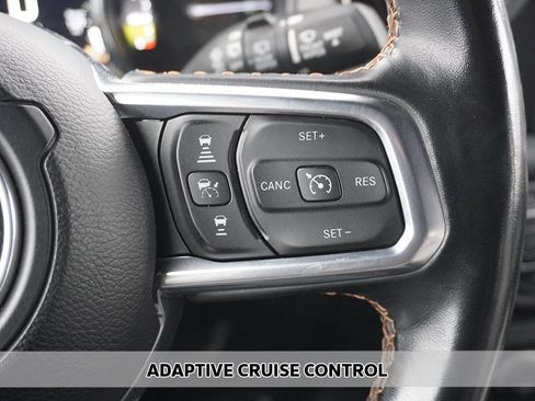 Used 2021 Jeep Wrangler Unlimited Sahara image 4