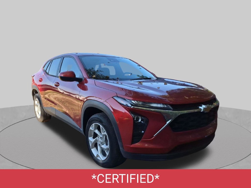 Used 2024 Chevrolet Trax LS w/ LS Convenience Package FWD image 2