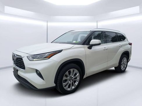 Used 2020 Toyota Highlander Limited FWD image 7