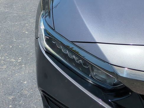 Used 2018 Honda Accord Sport image 10